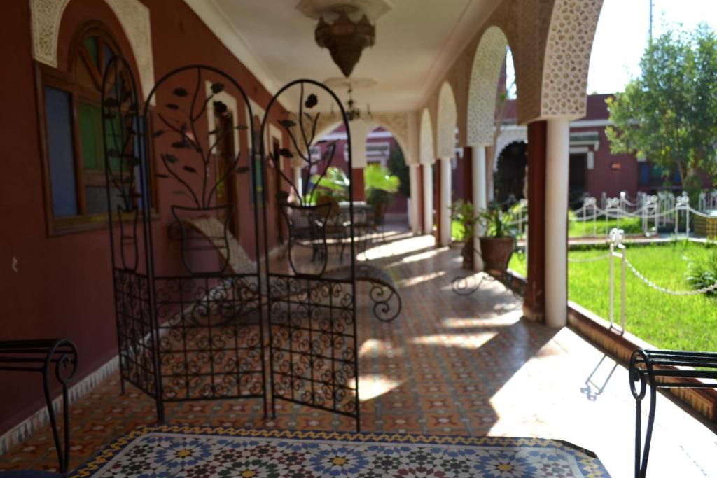 Hotel Riad L' Arganier D' Or Aït el Rhazi Exterior foto